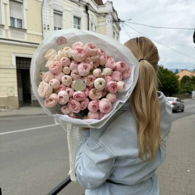 Букет з 15 кущових троянд