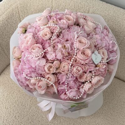 Рожевий мікс з гортензій та кущових троянд Fairy Kiss