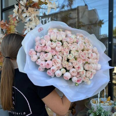 Букет з 55 кущової троянди