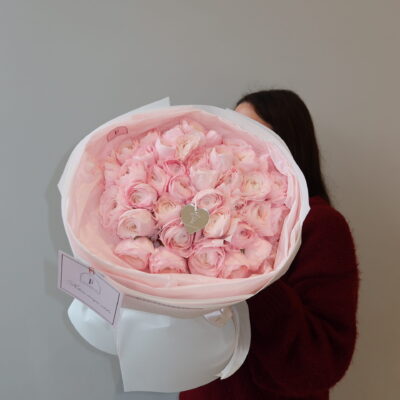 Букет з 41 ранункулюсу