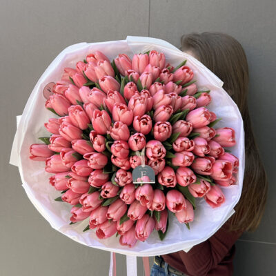 101 рожевий тюльпан