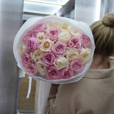 Букет з 25 троянд O’Hara