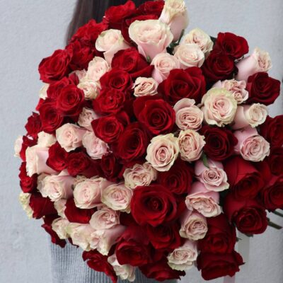 101 червоно-рожева троянда