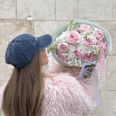 Букет з ранункулюсів, амаранту, піоновидних троянд та гортензій