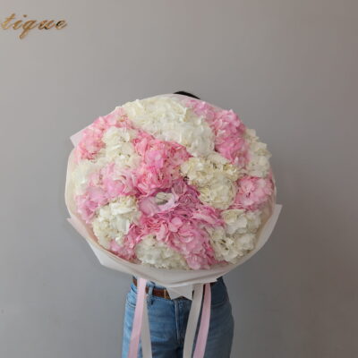 Букет з 25 гортензій