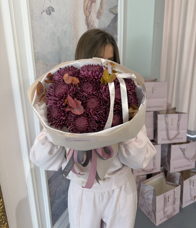 Букет з 11 розкішних хризантем Bigoudi Purple