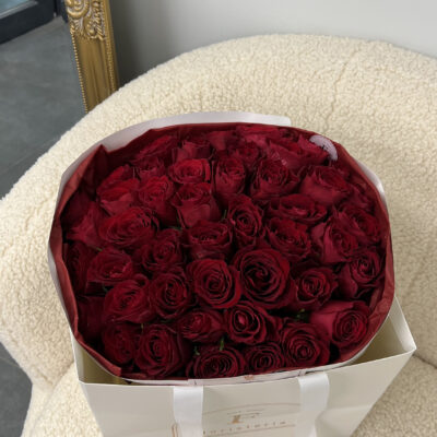 Букет з 45 троянд Madame Red