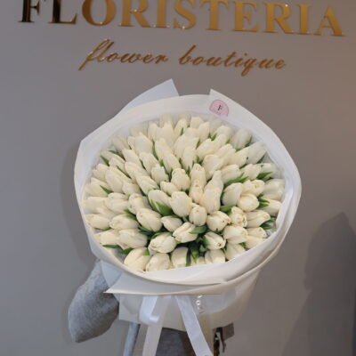 Букет з 75 білих тюльпанів