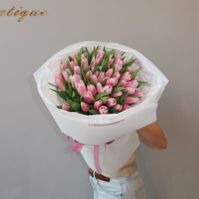 Букет з 51 рожевого тюльпану