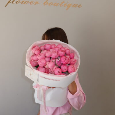 Букет з 11 гілочок троянди Silva Pink