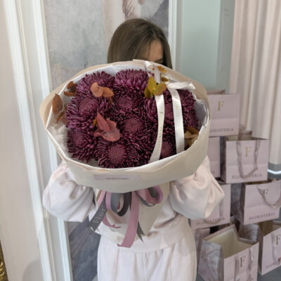 Букет з 11 розкішних хризантем Bigoudi Purple